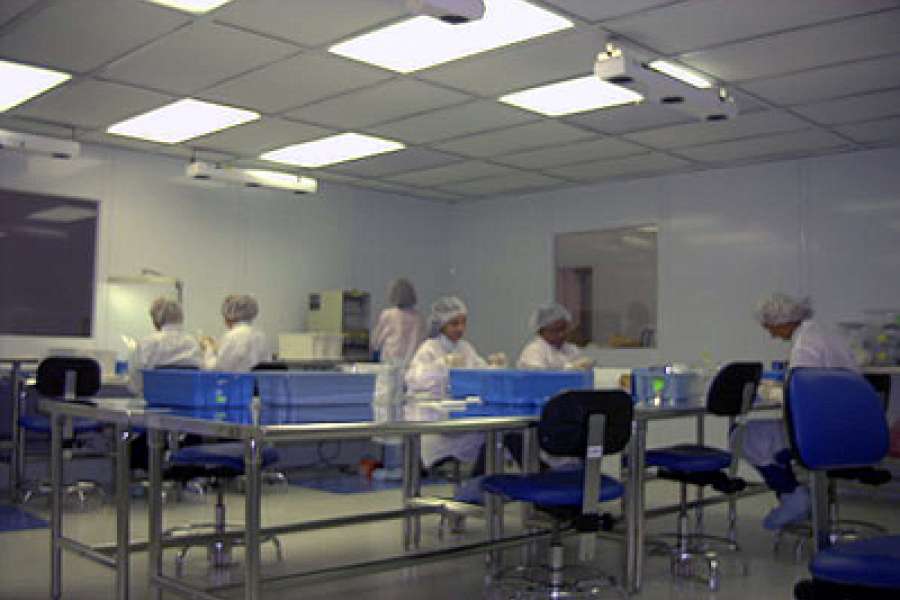 Clean room wall inspection area
